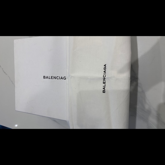 Women’s Balenciaga Sneaker size 6 - Picture 4 of 4